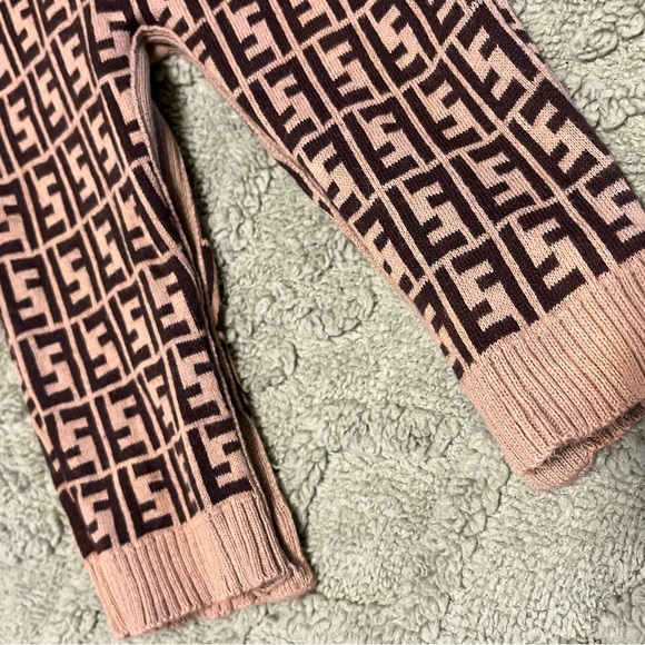 Fendi Baby romper / jumpsuit and hat unisex set - Picture 10 of 10